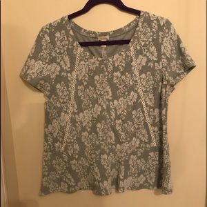 Short sleeved sweater